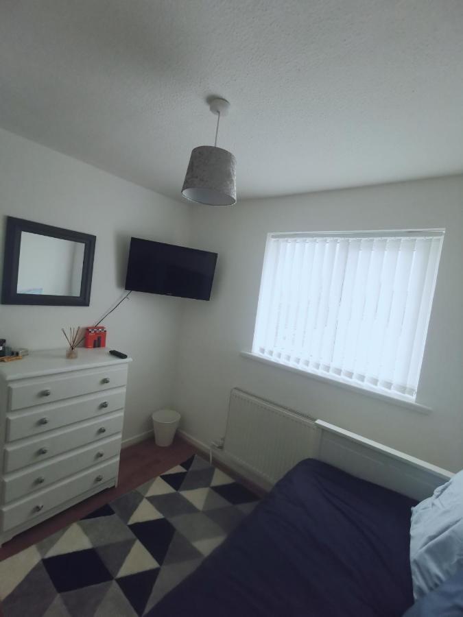 Room In A Friendly Home In A Quite Neighborhood Of 卡迪夫 外观 照片
